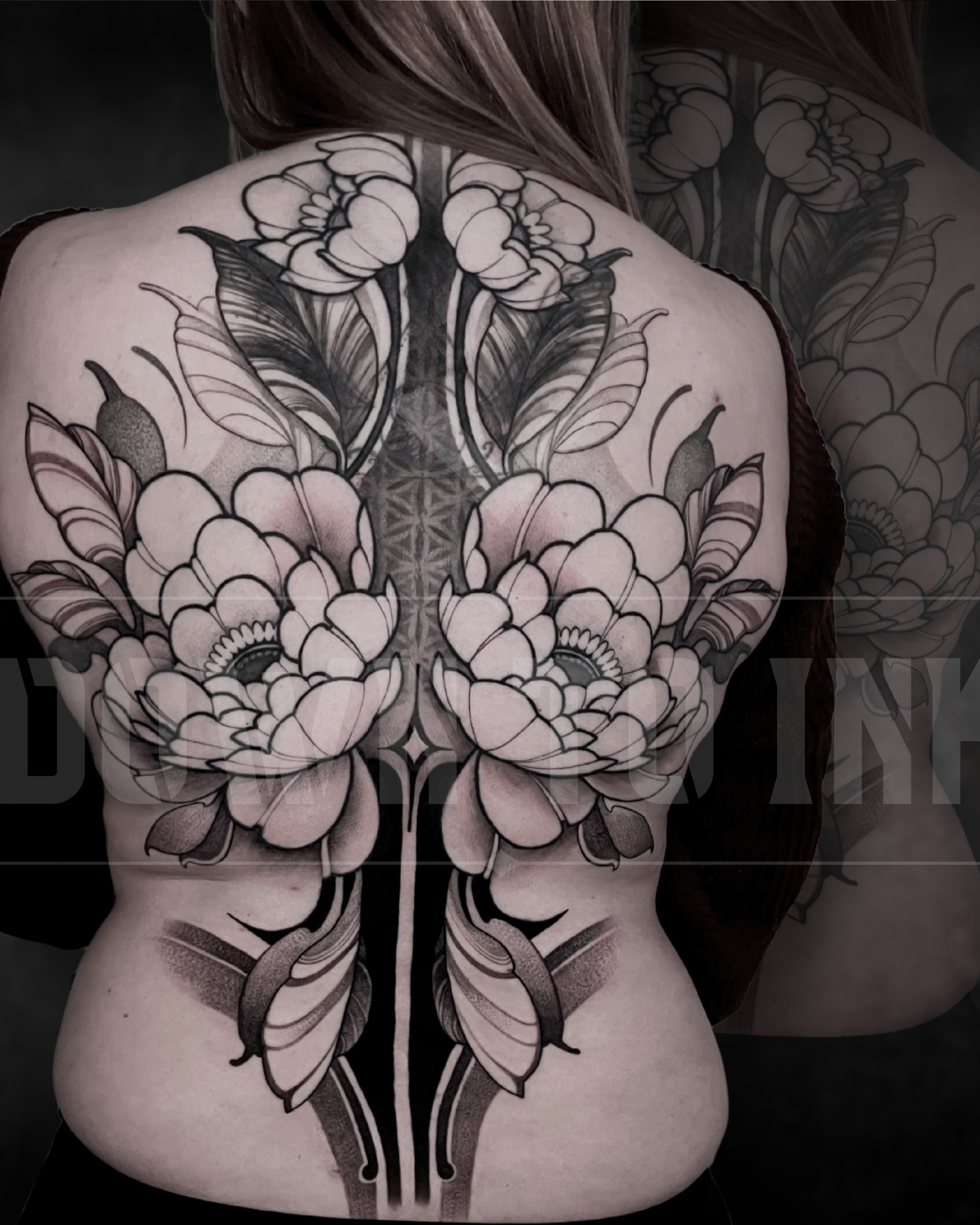 javi blackwork floral